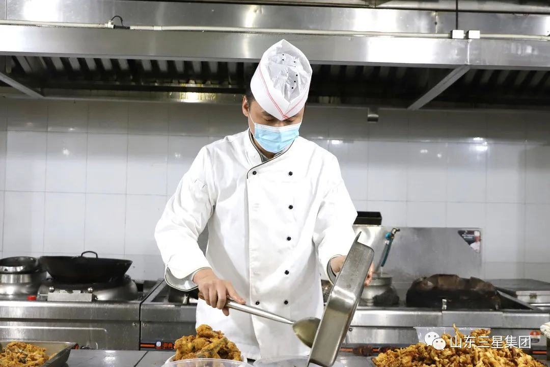 趙龍:一方灶臺掌三星食事