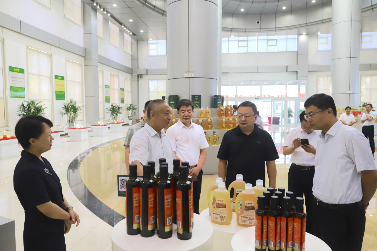 山東省農(nóng)業(yè)農(nóng)村廳黨組成員、副廳長(zhǎng)馬常春來山東三星集團(tuán)調(diào)研