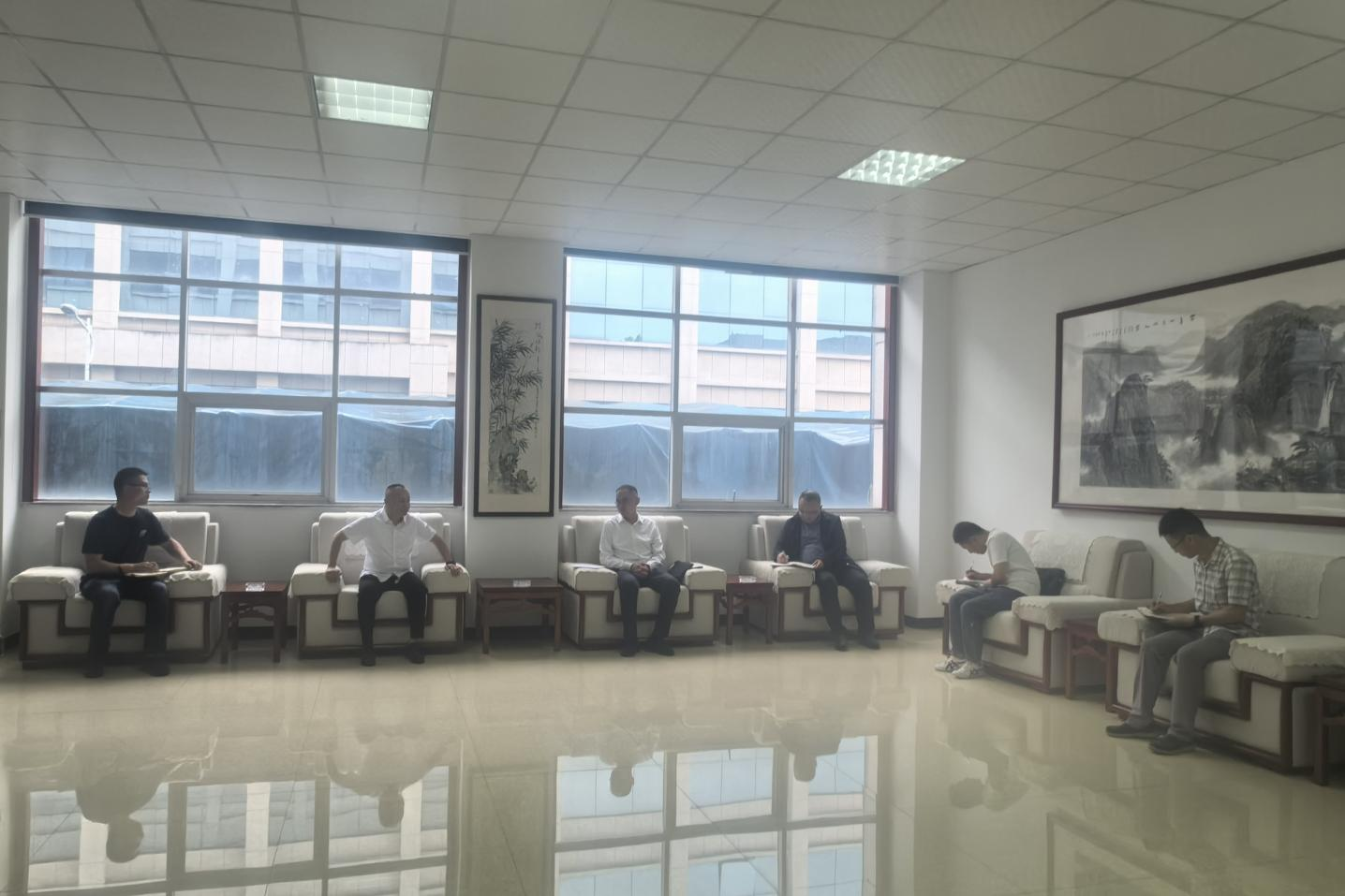 桐廬縣委常委、縣政府黨組成員吳濤來桐廬公司調(diào)研指導(dǎo)安全生產(chǎn)工作