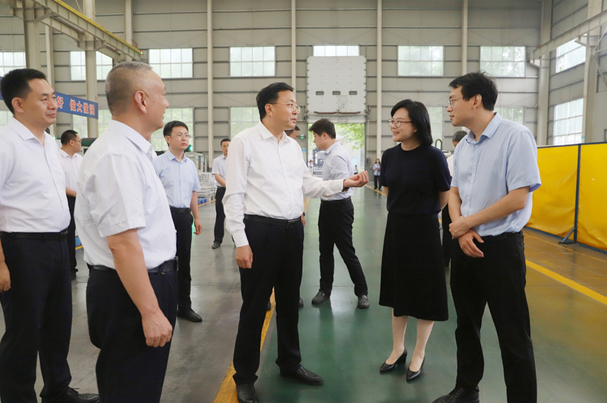 鄒平市委副書記、市長張謙來山東三星集團(tuán)調(diào)研