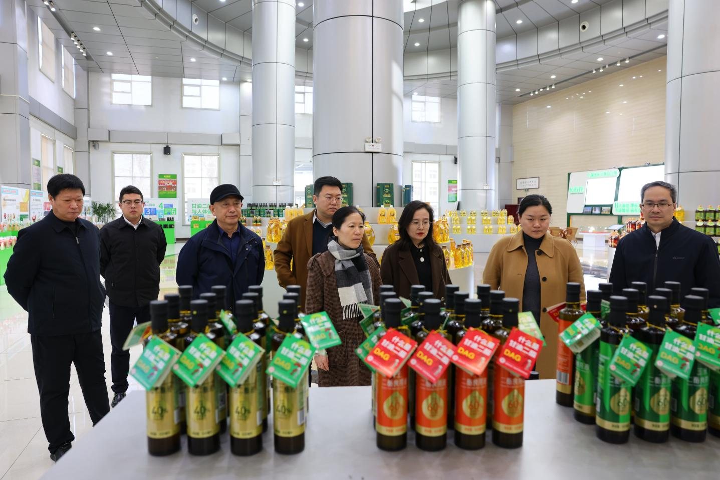 青島農(nóng)業(yè)大學調(diào)研組來山東三星集團調(diào)研