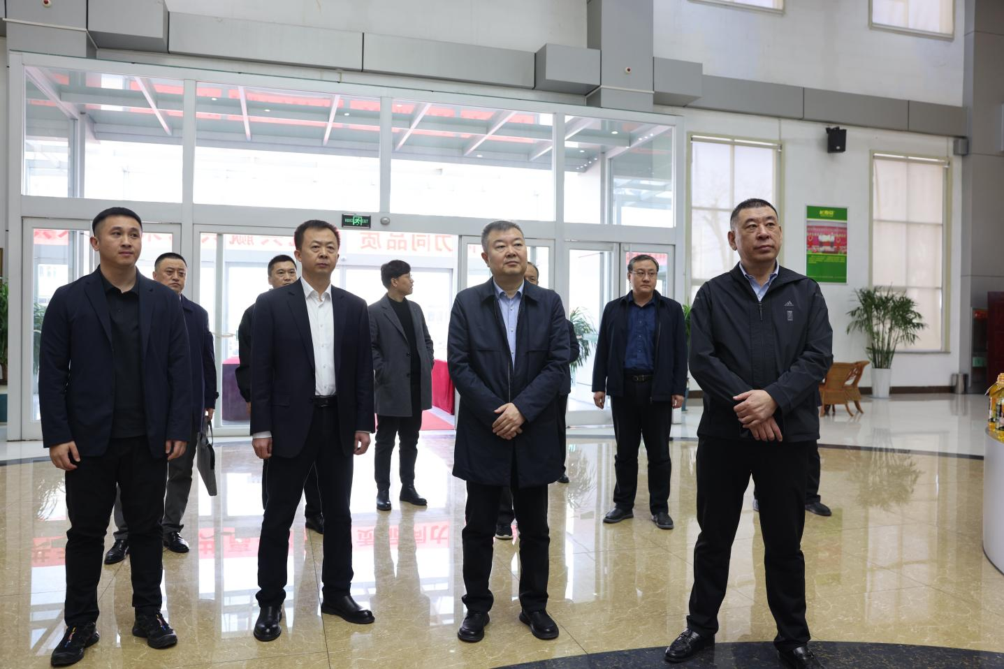 遼寧省營(yíng)口市發(fā)展和改革委一行來山東三星集團(tuán)參觀考察