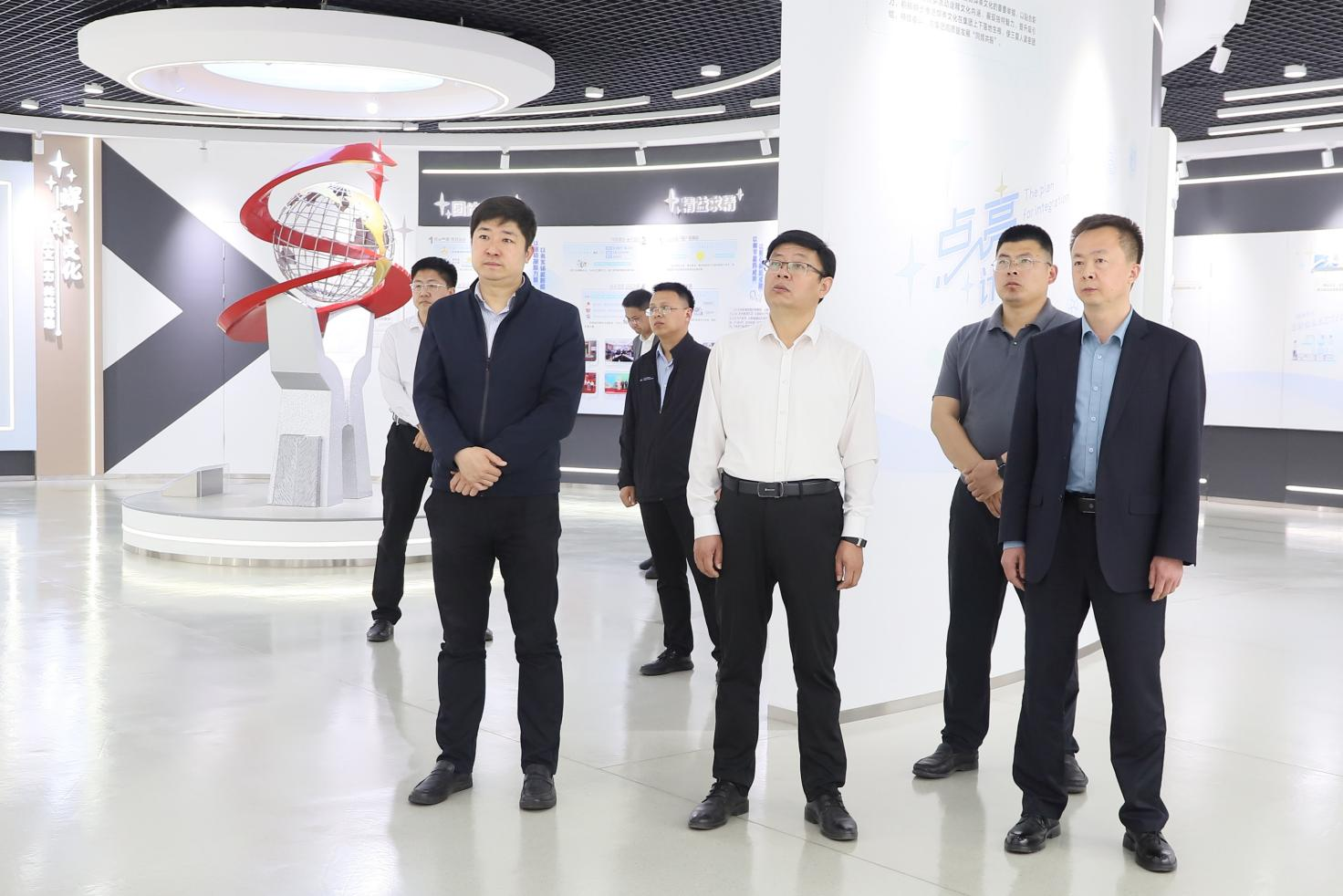 鄒平市委社會工作部部長、市委“兩新”工委書記李偉來山東三星集團(tuán)調(diào)研