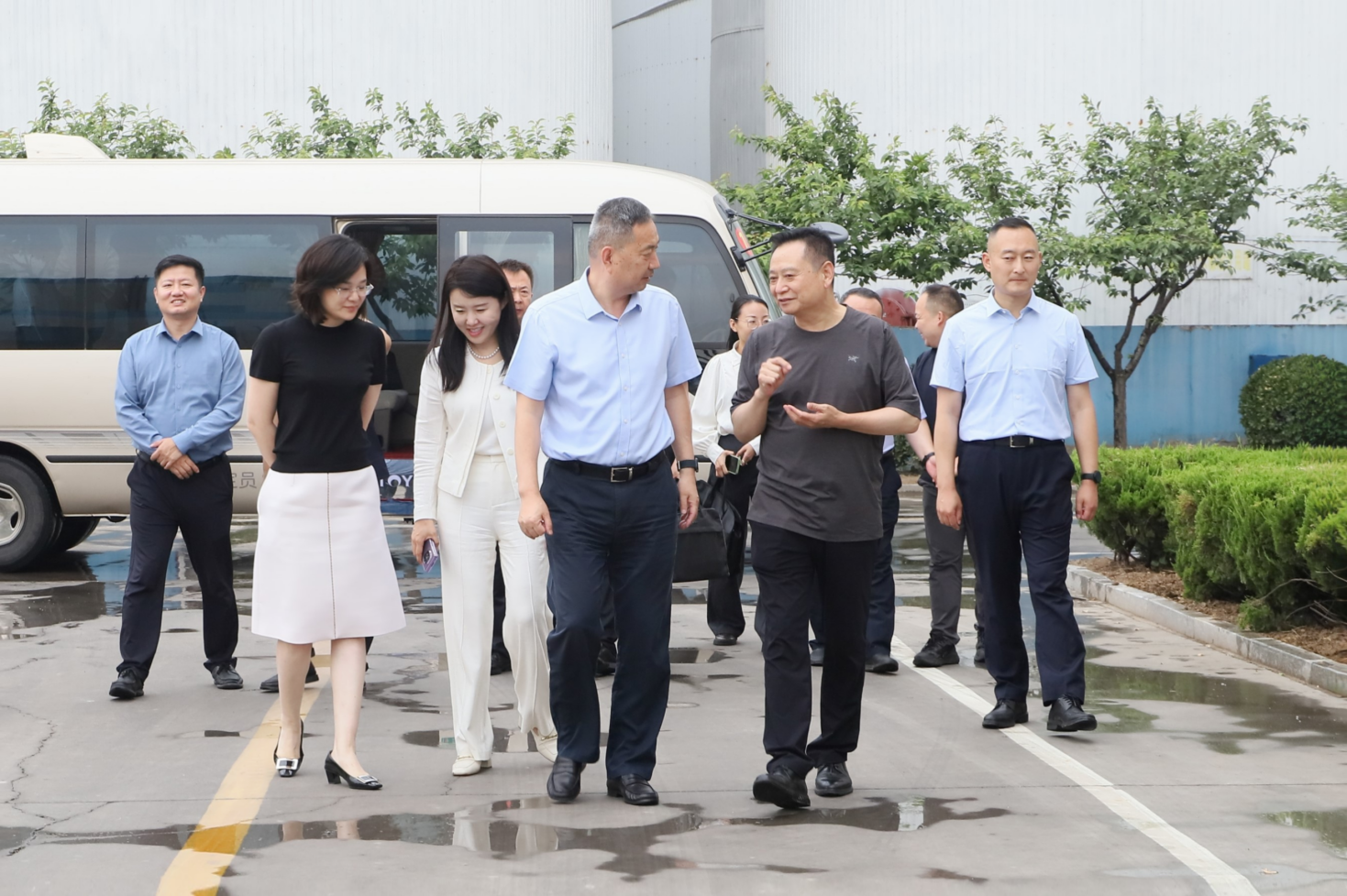 省工業(yè)和信息化廳二級巡視員吳炎一行來山東三星集團調(diào)研