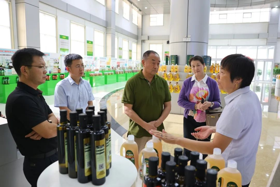 新西蘭山東總商會會長馬永新一行來山東三星集團參觀調(diào)研