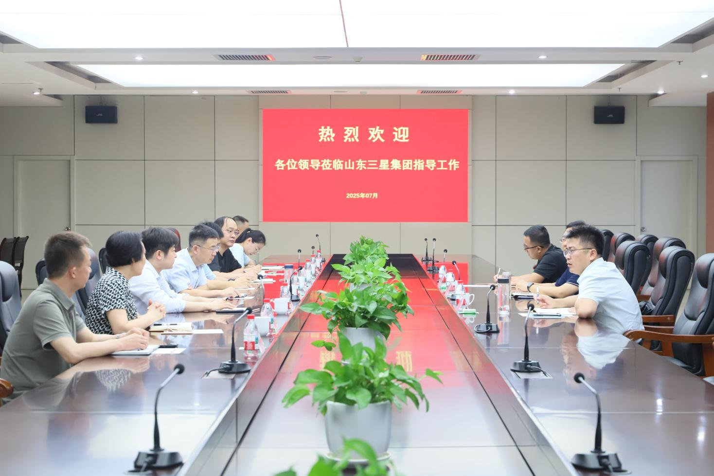 濱州市工信局黨組成員、副局長雷燦來山東三星集團調研
